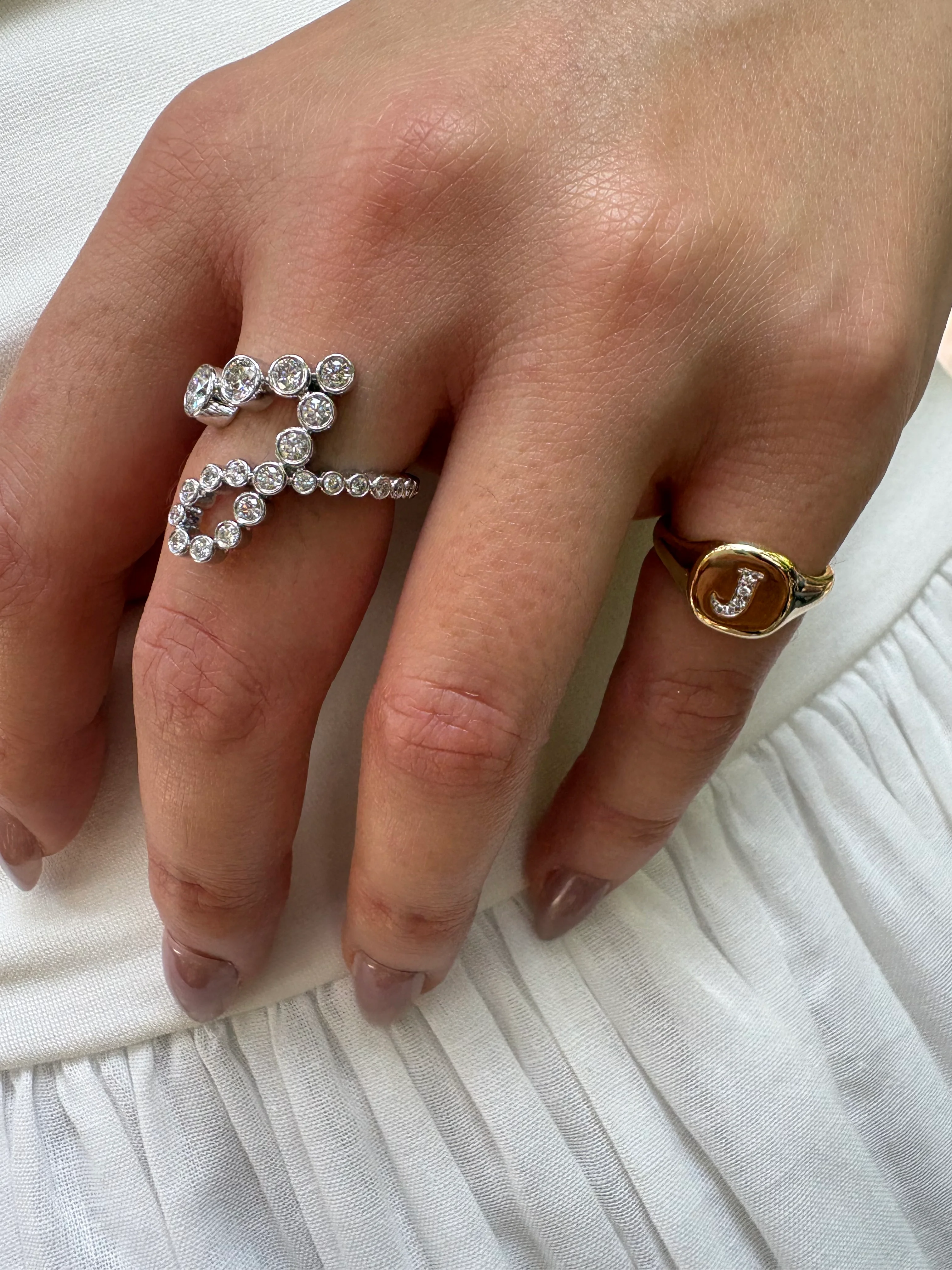 Bubble Lab Grown Diamond Initial Ring - Image 33