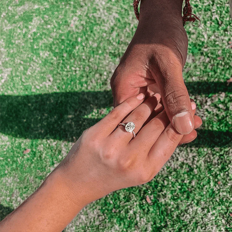 Seamless Oval Halo Engagement Ring - Image 3