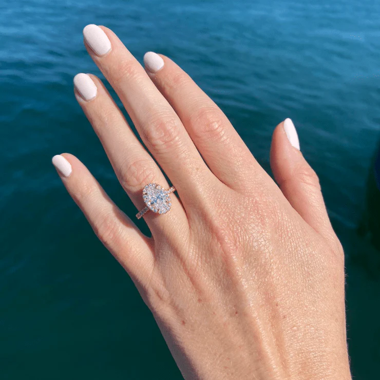 Seamless Oval Halo Engagement Ring - Image 4
